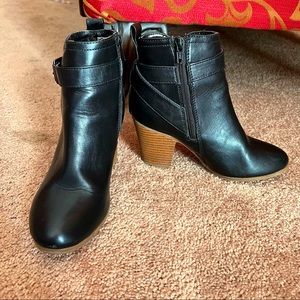 Time & Tru black ankle boot (with side buckle) Size: 6